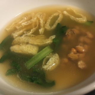 小松菜、納豆、油揚げの味噌汁